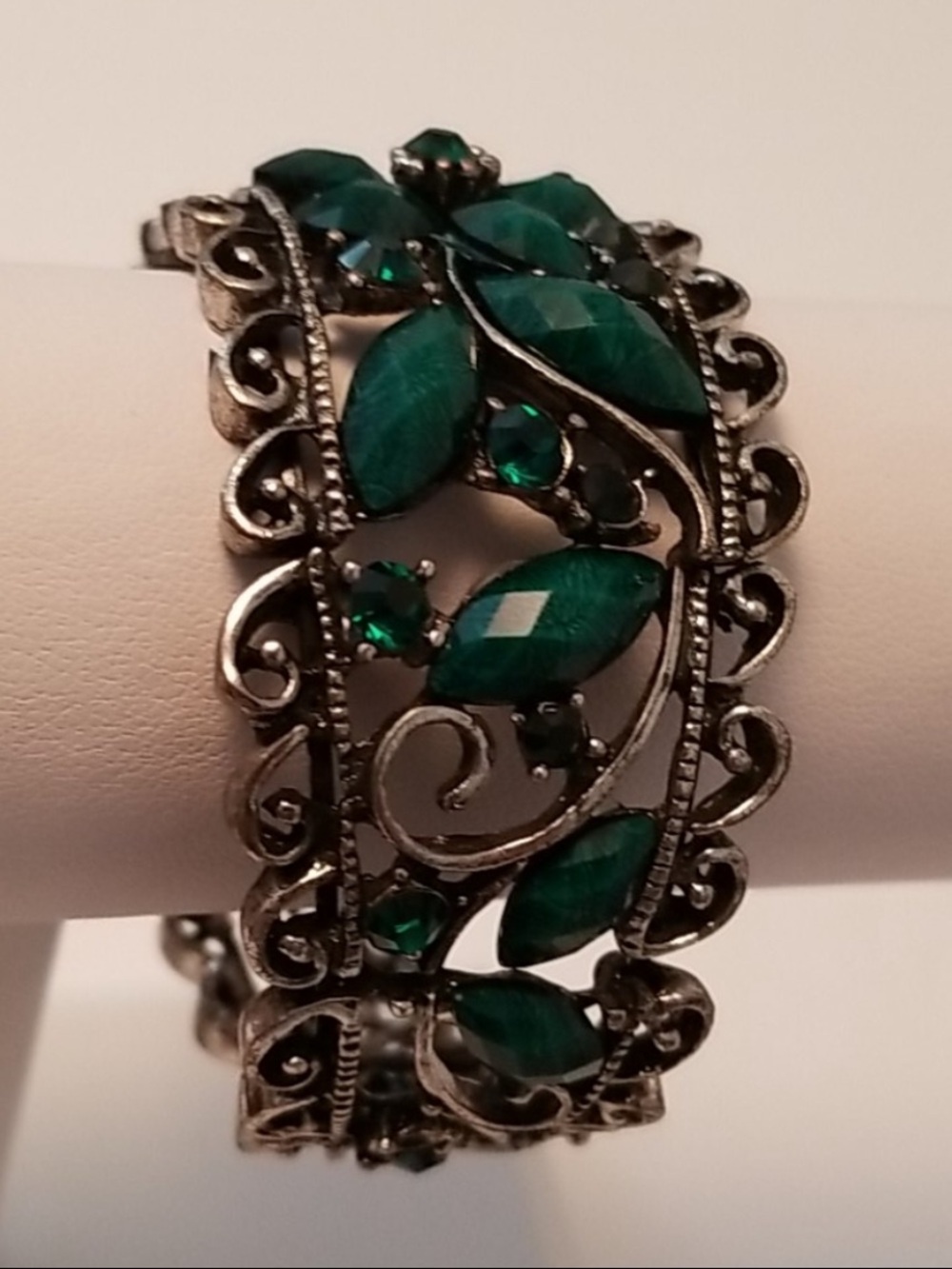 Green and Silver Cuff Bracelet - Picture 2 of 3